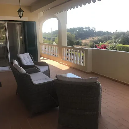 Beautiful 4br Villa, Close To The With Private Pool Semesterbostad Lagos